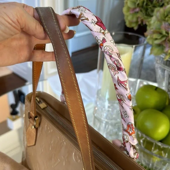 LOUIS VUITTON VERNIS HOUSTON - Picture 8 of 15